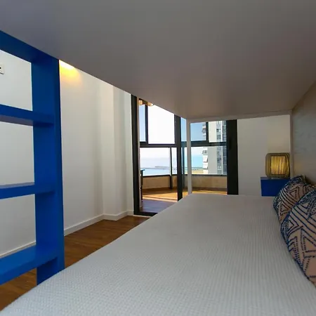 Espacio アパート クリェラ